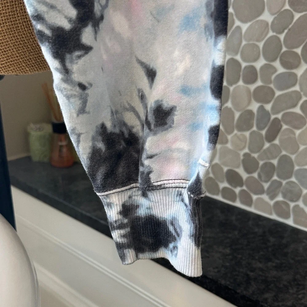 Hollister tie-dye cropped zip up hoodie